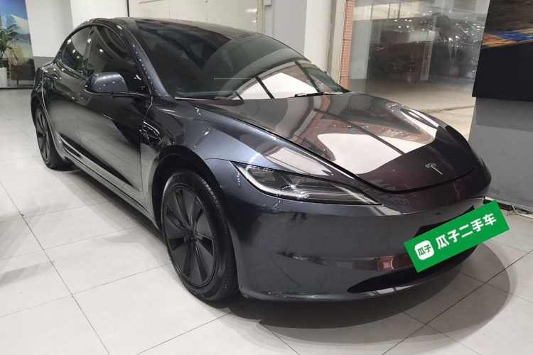 特斯拉 Model 3 2023款 后轮驱动版车身外观3