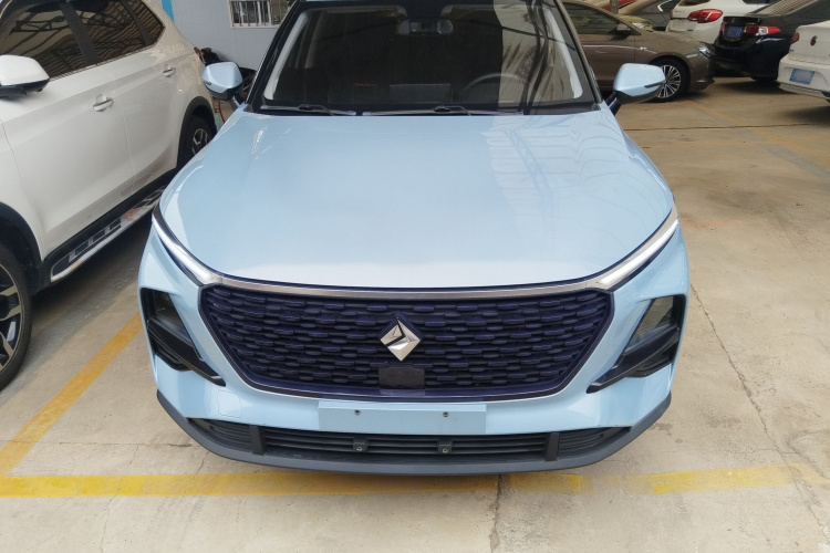 宝骏RS-3 2020款 1.5L 手动智能豪华型车身外观2