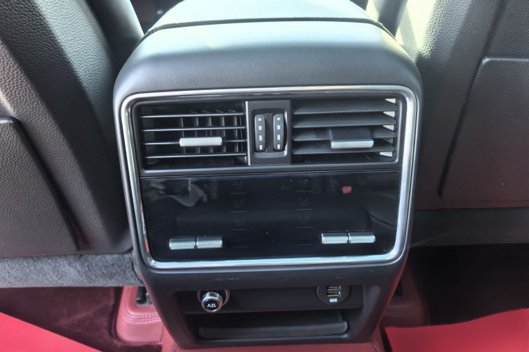 保时捷 Cayenne新能源 2019款 Cayenne E-Hybrid 2.0T中控内饰7006