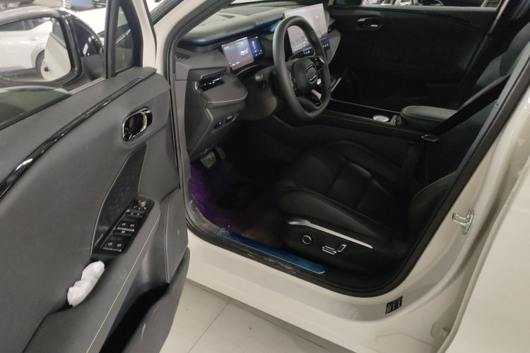 领克06 2025款 Renew 1.5T Halo中控内饰7003