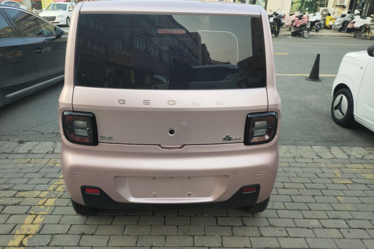 吉利银河 2023款 熊猫mini 200km 耐力熊车身外观6