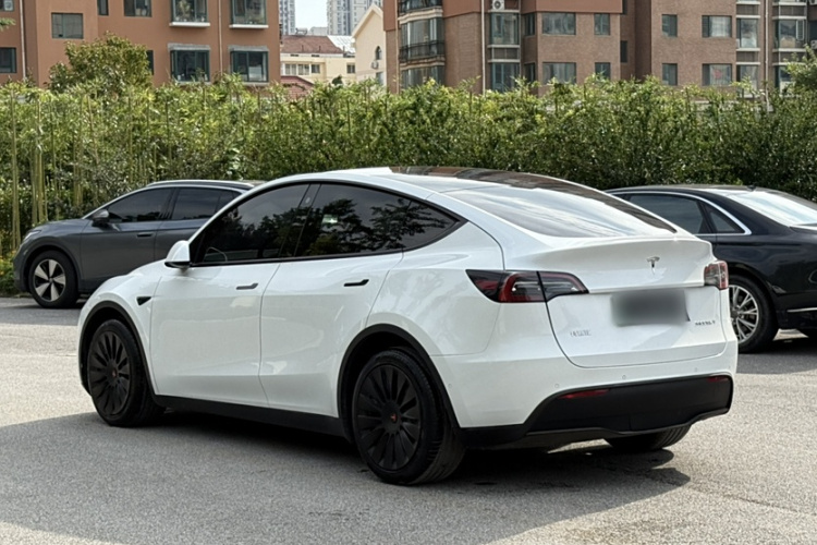特斯拉 Model Y 2021款 长续航全轮驱动版 3D7车身外观6003
