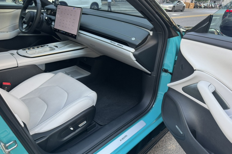 小米汽车 小米SU7 2024款 四驱Max创始版中控内饰7013