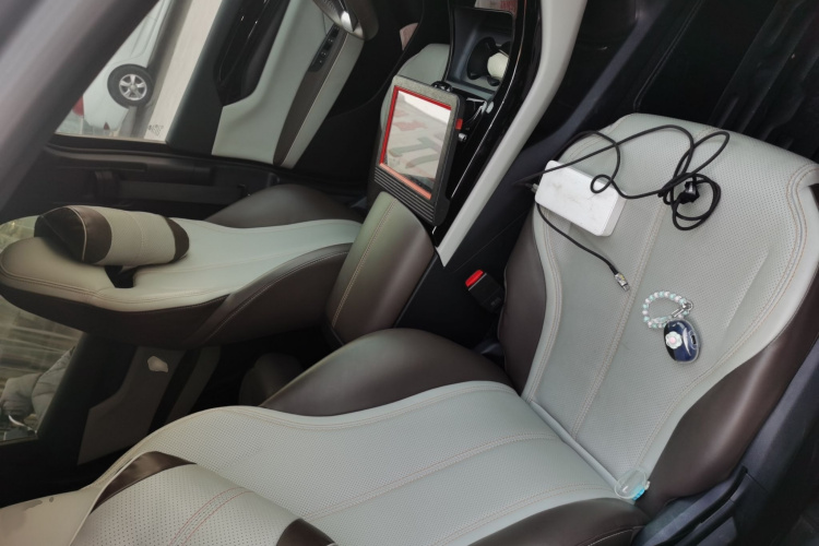 比亚迪 秦PLUS 2023款 冠军版 DM-i 55KM领先型局部细节41