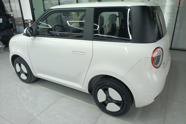 长安启源 长安Lumin 2025款 205km 香沁款车身外观4