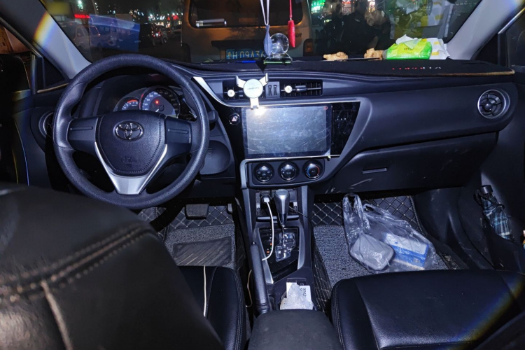 丰田 卡罗拉 2017款 改款 1.2T S-CVT GL中控内饰12