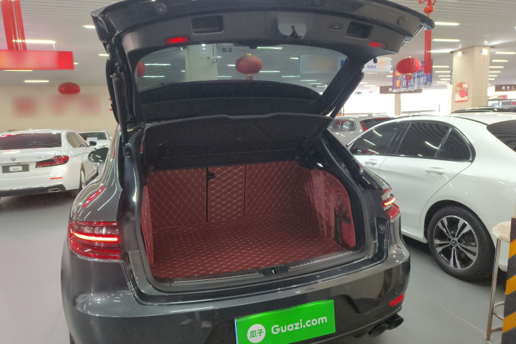 保时捷 2017款  Macan 2.0T机舱底盘23