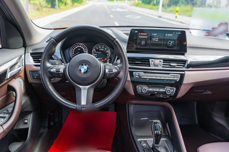 宝马X1 2021款 改款 sDrive25Li 领先型中控内饰7008