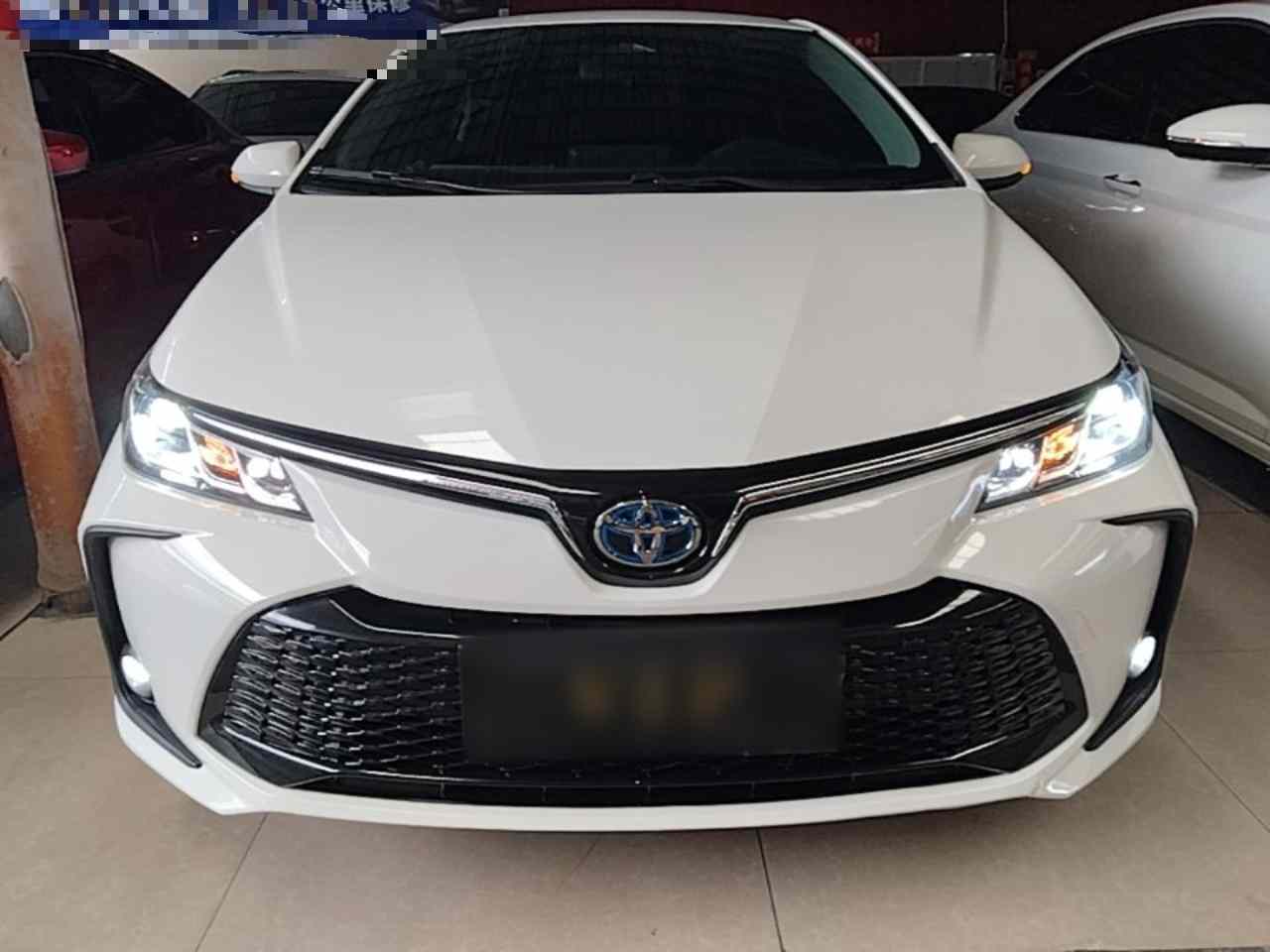 丰田 卡罗拉 2023款 1.8L 智能电混双擎 精英版(1)