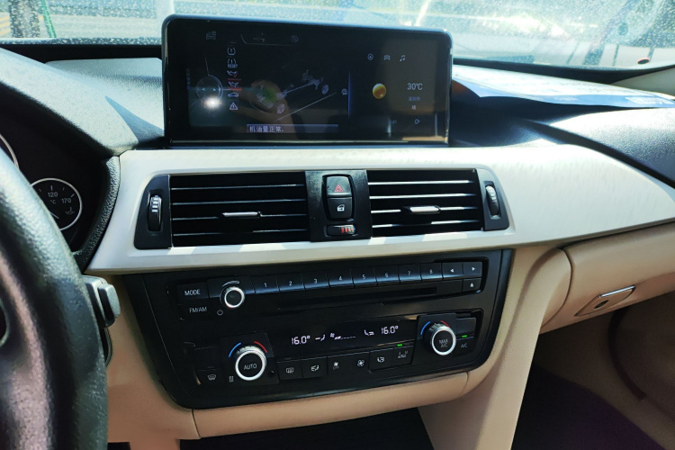 宝马3系GT 2014款 320i 领先型局部细节16