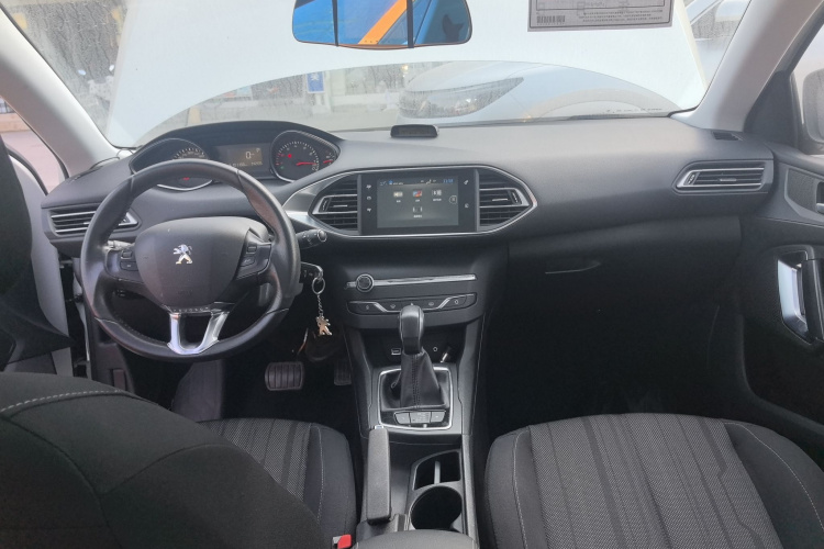 标致308S 2015款 1.2T 自动劲驰版中控内饰7002
