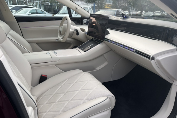 鸿蒙智行 享界S9 2025款 增程 Ultra中控内饰7006