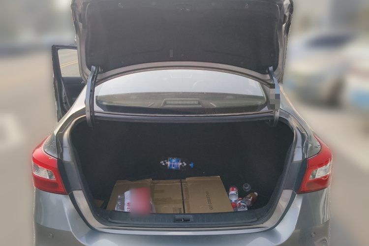 日产 轩逸 2019款 经典 1.6XE CVT舒适版中控内饰23