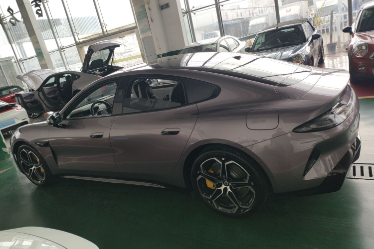 小米汽车 小米SU7 2024款 后驱长续航智驾版车身外观4