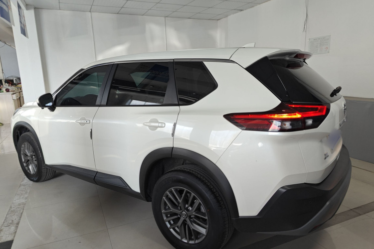 日产 奇骏 2021款 VC-Turbo 300 CVT 2WD舒适版车身外观4