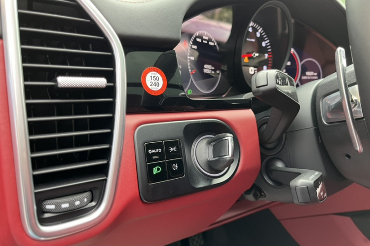 保时捷 2019款 Cayenne 3.0T中控内饰7008