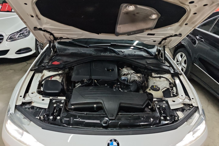 宝马3系 2016款 316Li 时尚型机舱底盘24