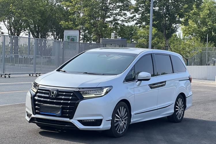 本田 艾力绅 2024款 2.0L e:HEV 豪华版车身外观6012