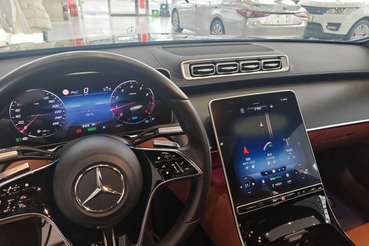 奔驰S级 2021款 S 400 L 商务型中控内饰12