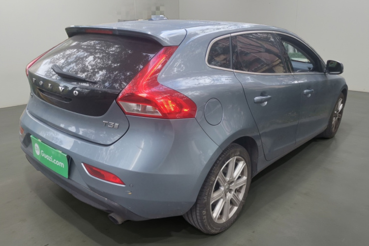 沃尔沃V40 2017款 T3 智雅版车身外观7