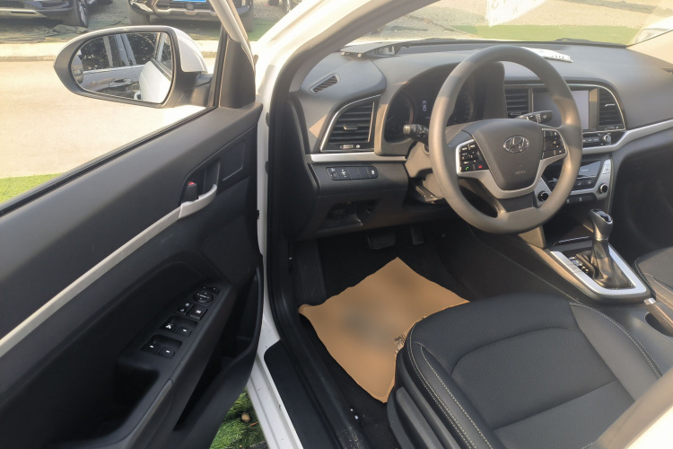 现代 领动 2016款 1.6L 自动智炫·精英型中控内饰7003