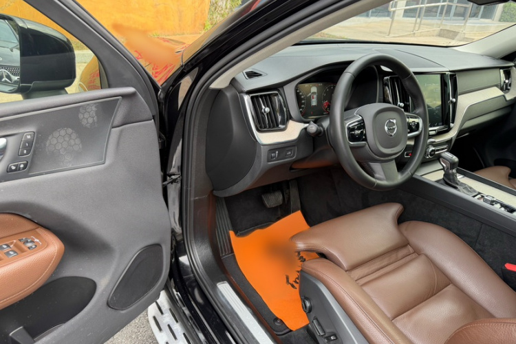 沃尔沃XC60 2020款 T5 四驱智远豪华版中控内饰7009