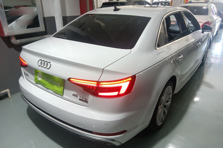 奥迪A4L 2019款 45 TFSI quattro 个性运动版 国VI车身外观7