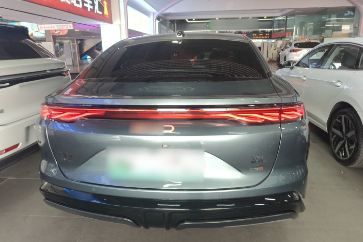 比亚迪 汉L 2025款 DM-p 四驱激光雷达旗舰型车身外观6004