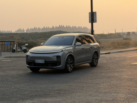 理想汽车 理想L8 2023款 Pro