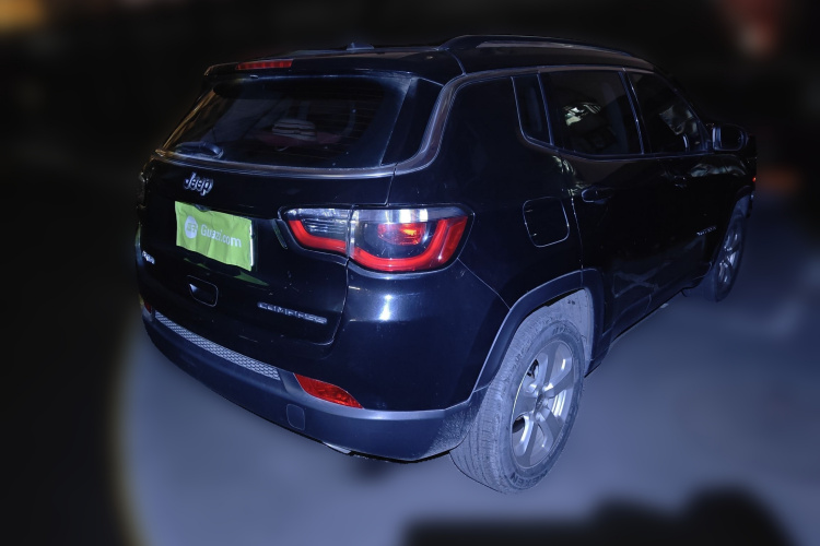 Jeep 指南者 2020款 220T 自动领先版车身外观7