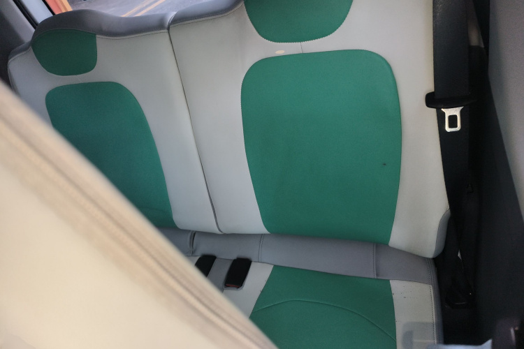 五菱汽车 宏光MINIEV 2022款 马卡龙臻享款 磷酸铁锂中控内饰7004