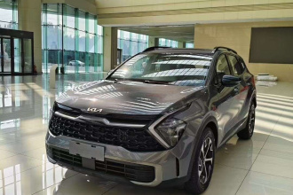 起亚 狮铂拓界 2023款 1.5T 两驱尊贵版