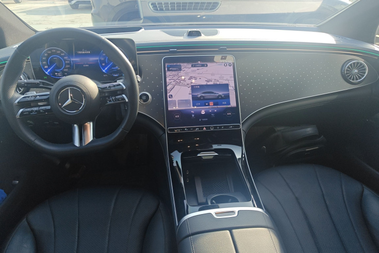 奔驰EQE 2022款 350 先型特别版中控内饰12