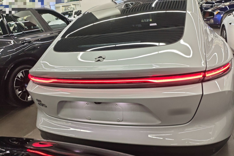 蔚来ET5 2022款 75kWh车身外观6004