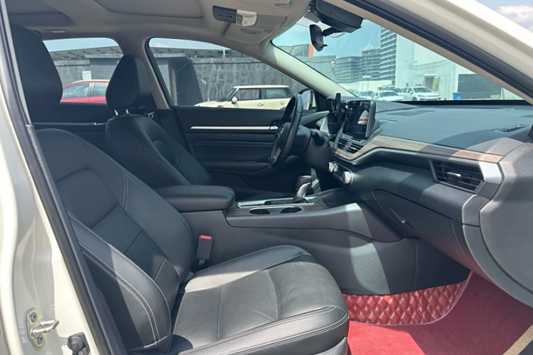 日产 天籁 2021款 2.0L XL 舒适版中控内饰7002