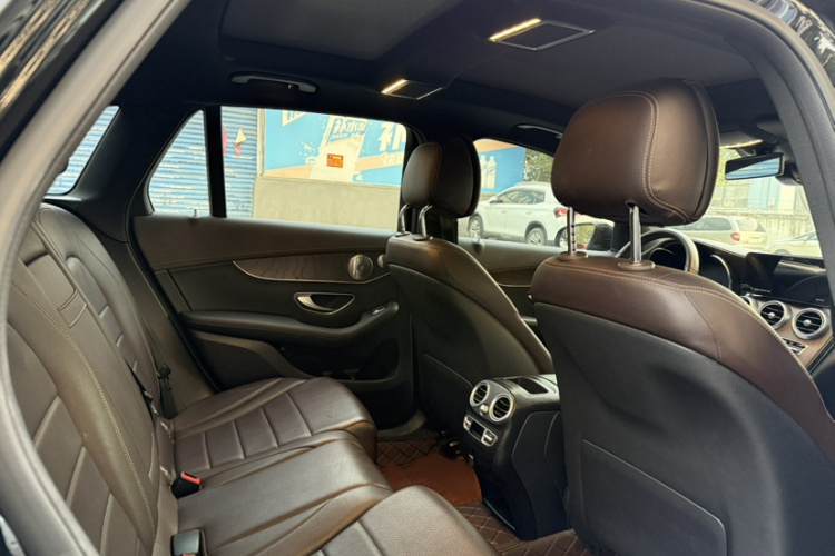 奔驰GLC 2022款 改款 GLC 300 L 4MATIC 动感型中控内饰7002