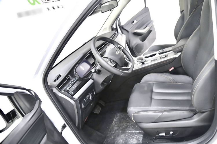 奇瑞 艾瑞泽5 PLUS 2023款 1.5T CVT享PLUS中控内饰7003