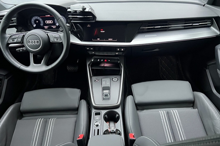 奥迪A3 2024款 Sportback 35 TFSI 时尚运动型中控内饰7004