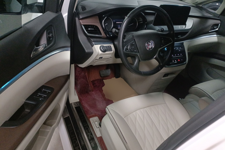 别克GL8 2021款 陆上公务舱 652T 豪华型中控内饰20