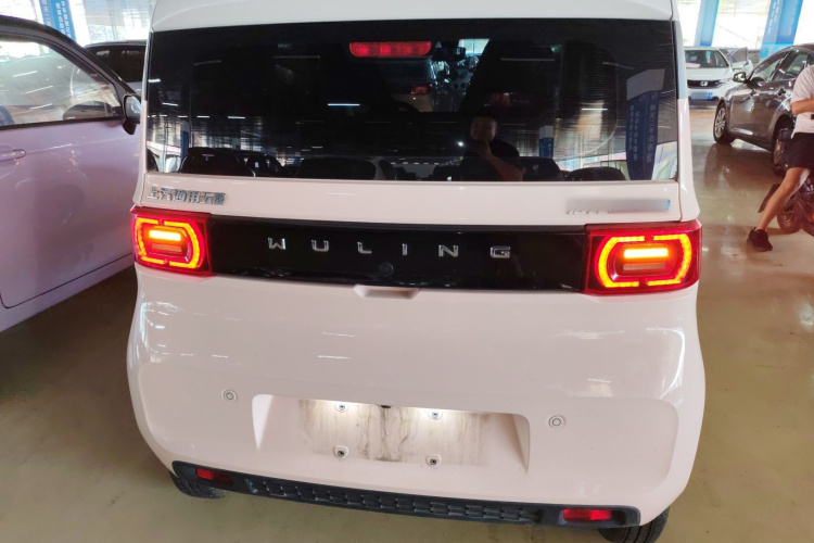 五菱汽车 宏光MINIEV 2022款 马卡龙臻享款 磷酸铁锂车身外观6004