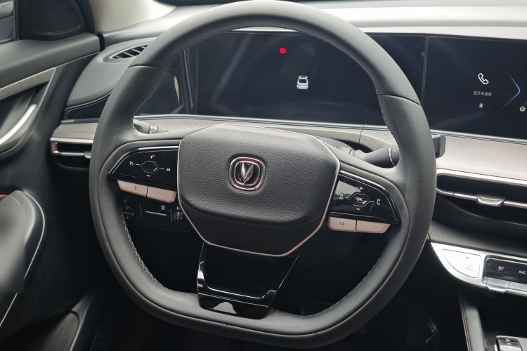 长安 逸动 2023款 畅享版 PLUS 蓝鲸NE 1.4T GDI DCT尊贵版局部细节13