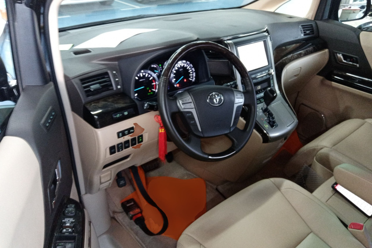 丰田 埃尔法 2012款 3.5L 豪华版中控内饰7003