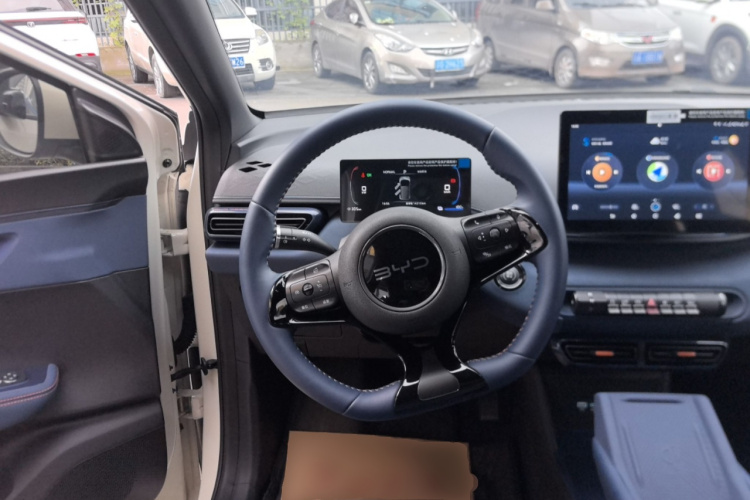 比亚迪 海鸥 2025款 305km 自由版中控内饰13