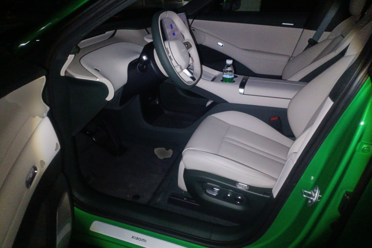 小米汽车 小米YU7 2025款 超长续航后驱版中控内饰20