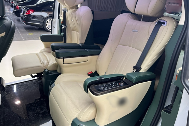 别克GL8 2021款 ES陆尊 653T 尊享型中控内饰7008