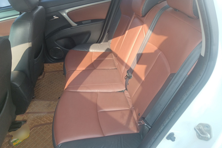 海马M6 2017款 1.5T CVT豪华型中控内饰7004