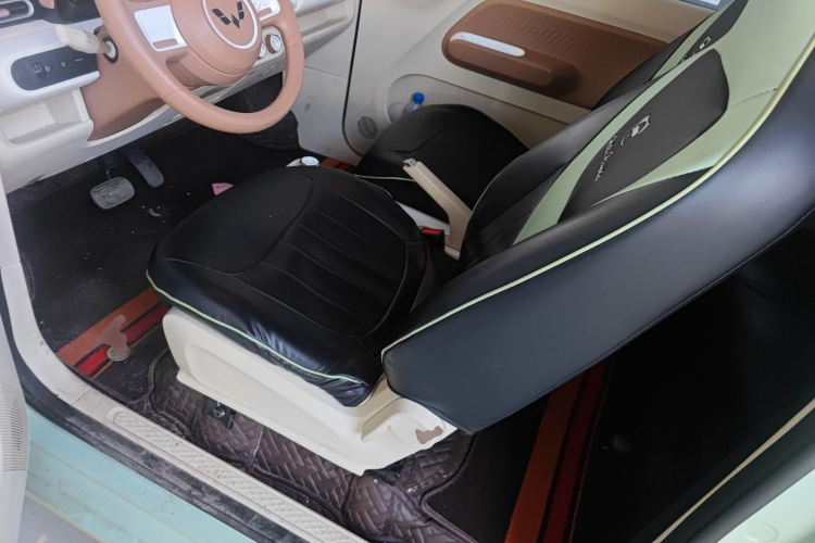 五菱汽车 宏光MINIEV 2024款 第三代 215km 青春版中控内饰19