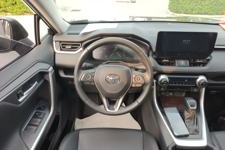 丰田 威兰达 2023款 2.0L CVT两驱豪华PLUS版中控内饰13