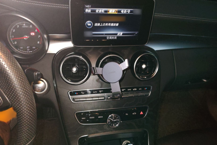 奔驰C级 2017款 C 180 L 运动版局部细节16