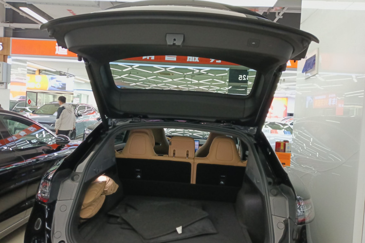 鸿蒙智行 智界R7 2024款 纯电 802km Max机舱底盘23